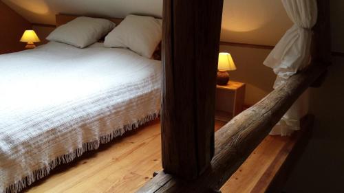 Daussois Apartment | Gîte Montrias