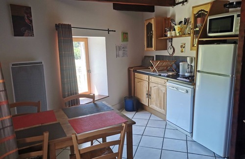 Viscomtat House | Gîte near Thiers - le Chepti 5 people in Viscomtat