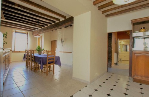 Neuville-sur-Vanne House | Gîte Neuville-sur-Vanne, 5 pièces, 8 personnes - FR-1-543-149