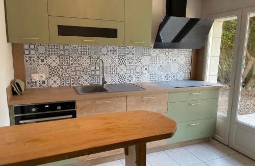 Saint-Georges-de-la-Couee House | Gîte paisible, tout confort avec grand terrain, garage, Wi-Fi, proche du Mans et de la vallée du Loir - FR-1-410-394