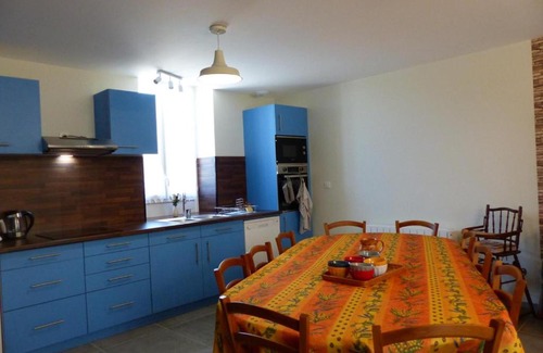 Fourilles House | Gîte paisible face à l'église, idéal pour familles et amis, équipé tout confort, près de la nature - FR-1-489-416