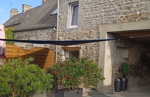 Hauteville-sur-Mer House | Gîte Pour 2 Personnes à 900m de la mer