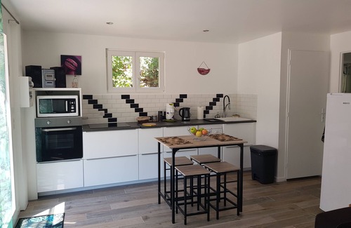 Sollies-Toucas House | Gîte Pour 2 Personnes Climatisation Avec Piscine