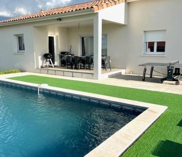 Frespech Villa | Gîte pour 8 personnes