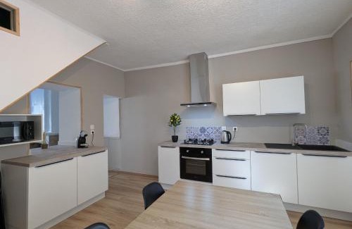 Damvillers House | Gîte Rénové à Damvillers, Idéal pour Séjour en Meuse - FR-1-585-184