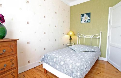 Champosoult House | Gîte rénové à la ferme, 4 chambres, jardin clos, WiFi, parking, animaux, activités nature à proximité - FR-1-497-27