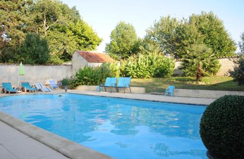 Allas-Bocage House | Gîte Rouge Calme et Nature