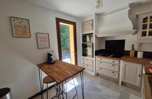 Saint-Pons-de-Thomieres House | Gîte rural 8 à 10 personnes au coeur du Parc National du Haut Languedoc