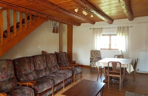 Sugeres House | Gîte Rustique et Confortable, en Plein Cœur du Livradois Forez