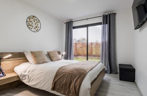 La Haie-Fouassiere House | Gîte spacieux avec jardin, spa, babyfoot et parking privé - FR-1-306-1292