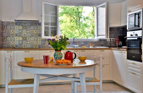 Mazan Villa | Gîte St Joseph | Provence | New villa: air conditioning/heated pool/mature garden