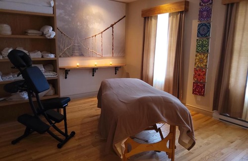 Saint-Adrien Bed & Breakfast | GÎTE SUR L'ARC EN CIEL