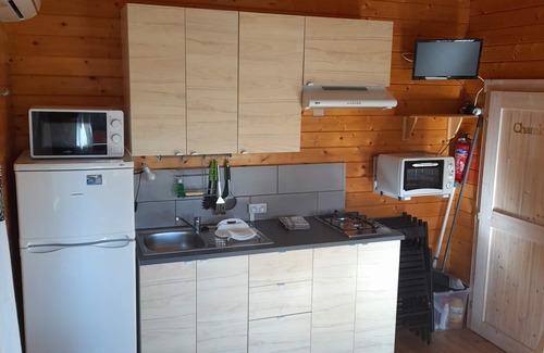 Saint-Paulet House | Gîte Tout Confort Avec Piscine et Jardin Privé à la Campagne