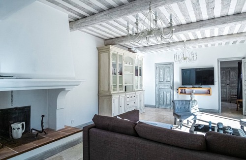 Lagnes House | Gîte tout confort - jardin et piscine chauffée
