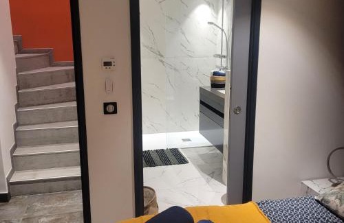 Bourg-Saint-Maurice House | gîteduruisseau73, maison entière 80 m2 exposée sud, à 5 minutes en voiture du funiculaire pour Les Arcs Paradiski, , 2 chambres 2 salles de bain avec terrasse et garage