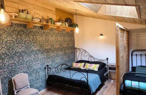 Tulette Apartment | Gîtes à la ferme, Le Jardin Bleu