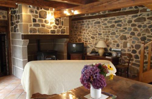 Saignes House | gîtes des abeilles