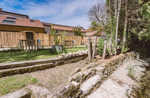 Val-de-Vesle Apartment | Gîtes Sérénaé avec vue sur rivière