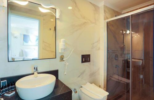 Gulluk Hotel | Güllük Yalı Boutique Otel