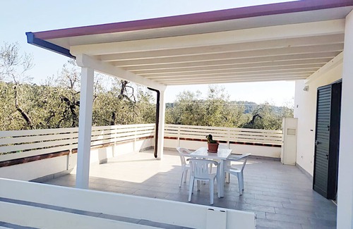 Mandrione Apartment | Günstig, Neue Wohnung in Ruhigen Olivenhain. Nur 3 km vom Strand Entfernt