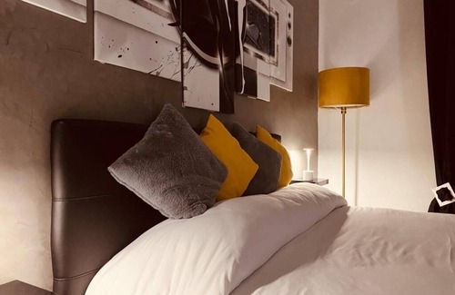 Oltretorrente Bed & Breakfast | G-houseParma