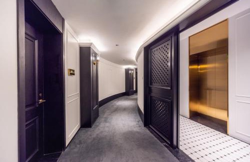 Wuhua Hotel | G Mansion Hotel