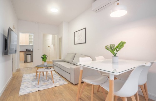 Les Corts Apartment | G11