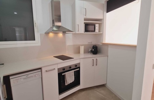 La Sagrada Familia Apartment | G11 nice 4 Bedrooms Apartment With Balcony, in Sagrada Familia. Exiample