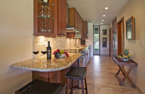 Kaanapali Condo | G110 - Ground floor, close to ocean and all amenities, great view