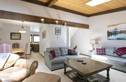 Intermountain House | G3 Meadow Creek townhouse