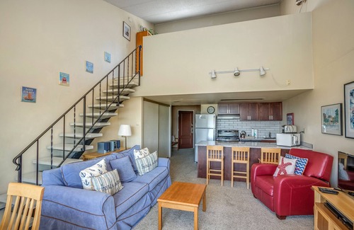 Gearhart Condo | G700 1.5 bedroom with loft 4th floor No cleaning fees