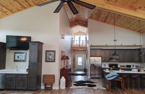 Dover Cabin | Ga Southern University Statesboro, Brooklet, 3-BR Home lodge