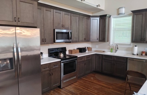 Dover Cabin | Ga Southern University Statesboro, Brooklet, 3-BR Home lodge