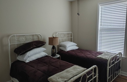 Dover Cabin | Ga Southern University Statesboro, Brooklet, 3-BR Home lodge