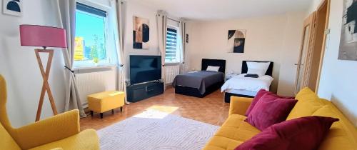Straubing Apartment | GADD Ferienwohnung # 003 Glück an der Donau # Best Premium Living 24#7 Check in