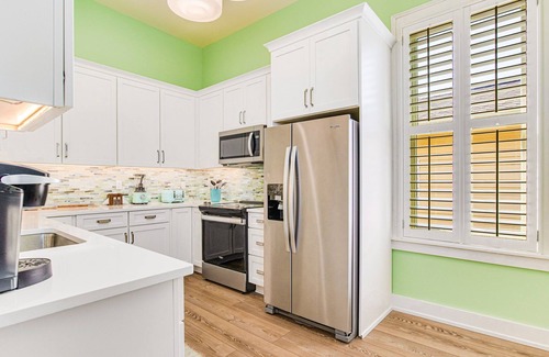 Old East Hill Cottage | Gadsden Hideaway: Historic Downtown Luxury in East Hill Preservation District