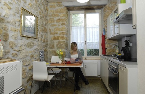Biel Apartment | Gaestezimmer Plaenke