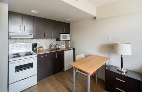 Vancouver Hotel | Gage Suites at UBC