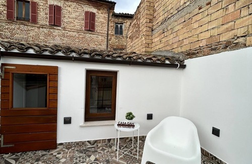 Ripatransone House | GAH house a minute's walk from Italy's narrowest alley, Ripatransone