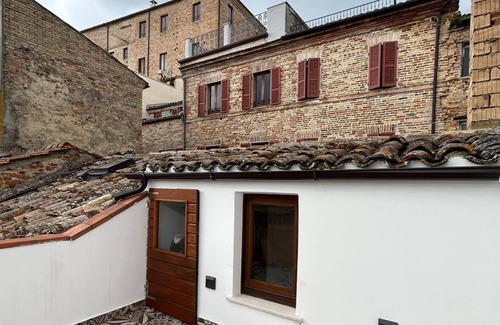 Ripatransone House | GAH house a minute's walk from Italy's narrowest alley, Ripatransone