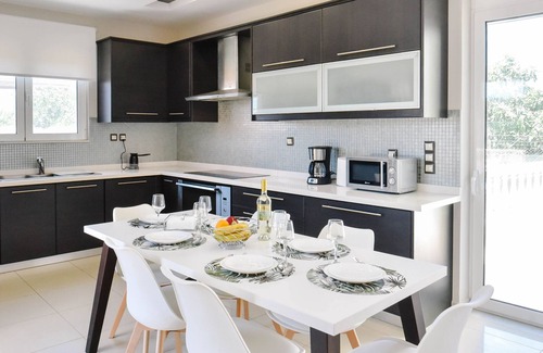 Kato Gouves Villa | Gaia 6BDR villa w/private pool, garden by Hospi