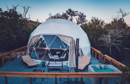 Fredericksburg Cabin | Gaia Dome Stars Hottub Wineries Secluded Romantic Frederick