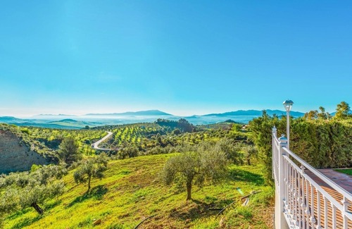 Alozaina Apartment | Gaia Home Alozaina by Ruralidays