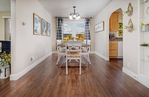 Newberg House | Gaibler Country Cottage
