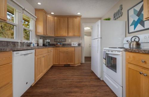 Newberg House | Gaibler Country Cottage