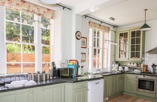 Skendleby House | GAINSFORD HALL, pet friendly, luxury holiday cottage in Spilsby