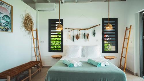 Grand-Bourg Villa | Galanterie