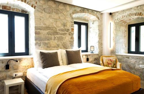 Prcanj Apartment | Galathea House
