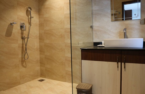 Bharatpur Hotel | Galaxy Garden Resort