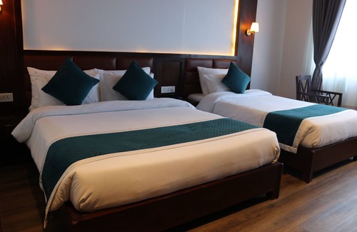 Bharatpur Hotel | Galaxy Garden Resort